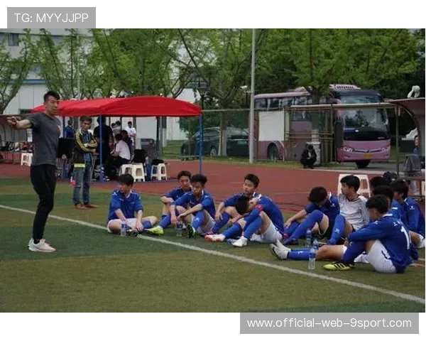 青训体系是否建立球员成长日志制度，足球青训成才比例